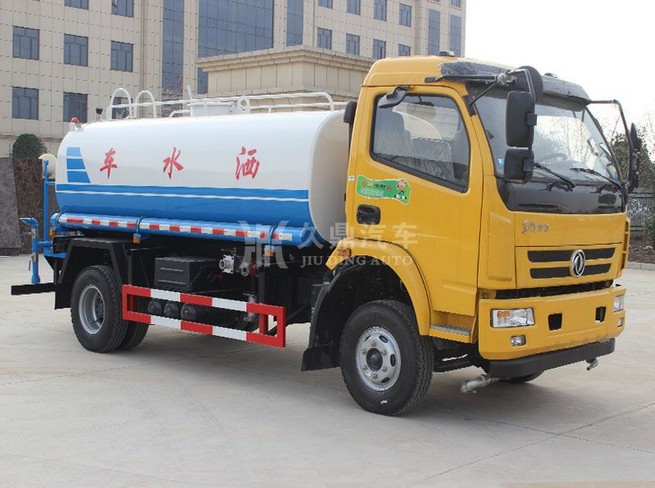 工程灑水車租賃價(jià)格_8噸東風(fēng)大多利卡工程灑水車價(jià)格