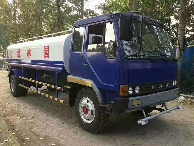 16噸解放單橋二手灑水車