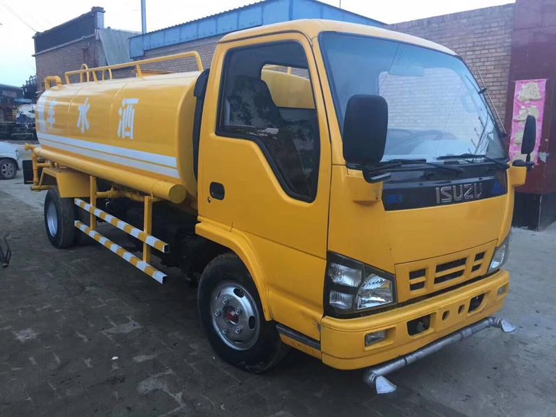 5噸慶鈴五十鈴二手灑水車