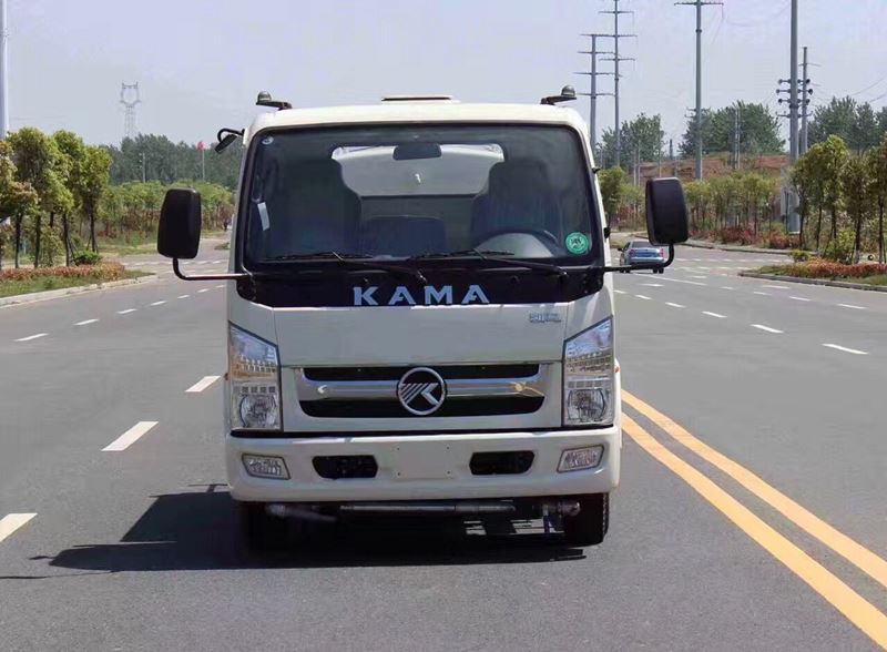 凱馬5噸綠化灑水車廠家價(jià)格